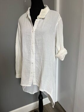 STARKx Cotton Gauze Uneven Long Sleeve Button Down Shirt in White